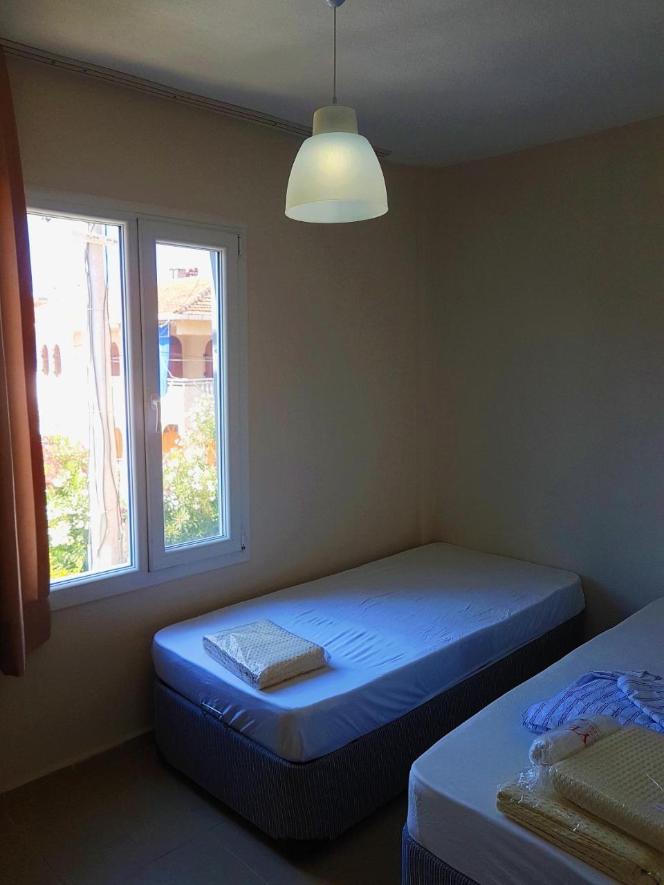 Ata Apart Hotels Urkmez Bagian luar foto